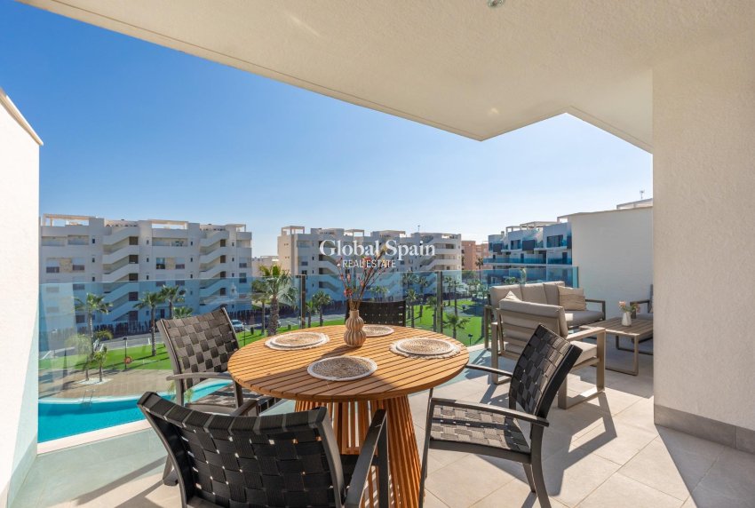 Resale - APARTMENT -
GUARDAMAR DEL SEGURA - EL RASO
