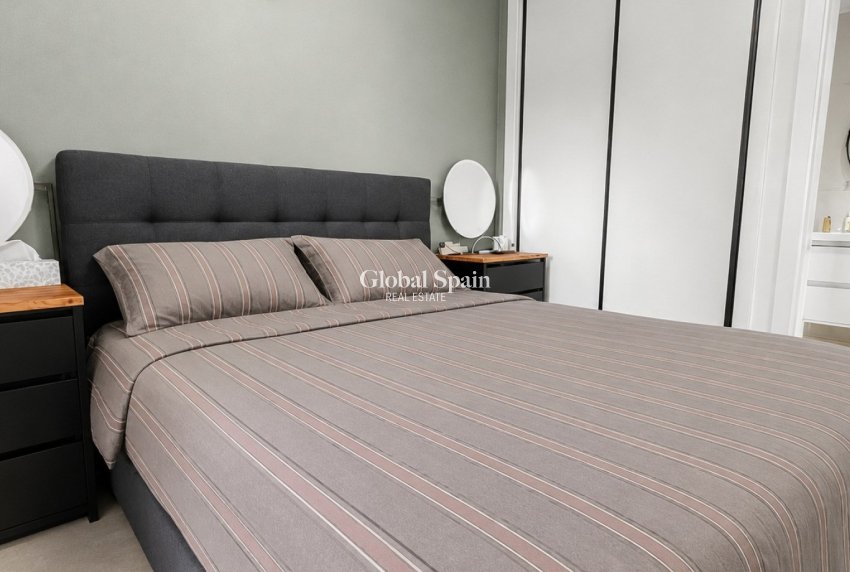 Resale - APARTMENT -
GUARDAMAR DEL SEGURA - EL RASO