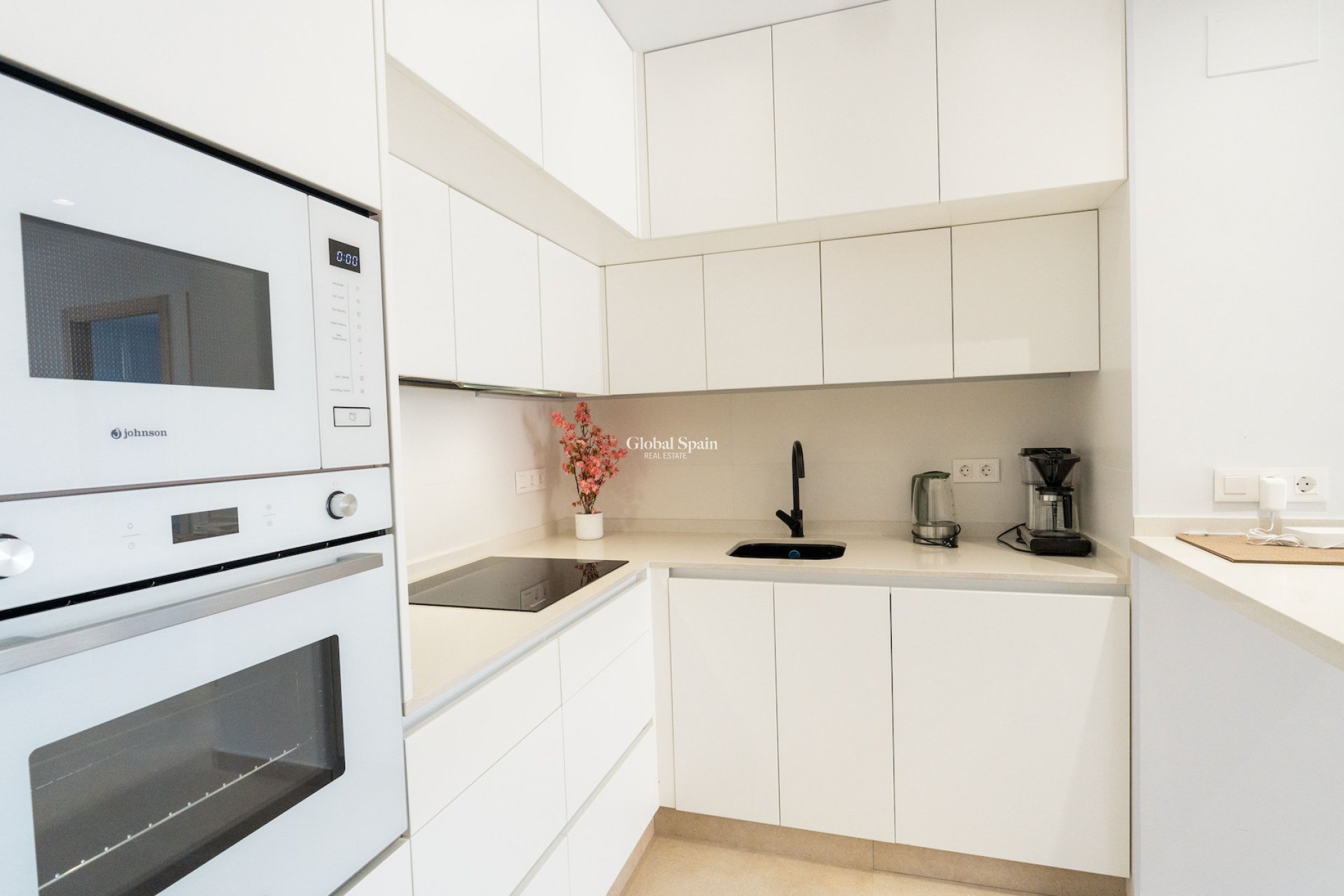 Resale - APARTMENT -
GUARDAMAR DEL SEGURA - El Raso