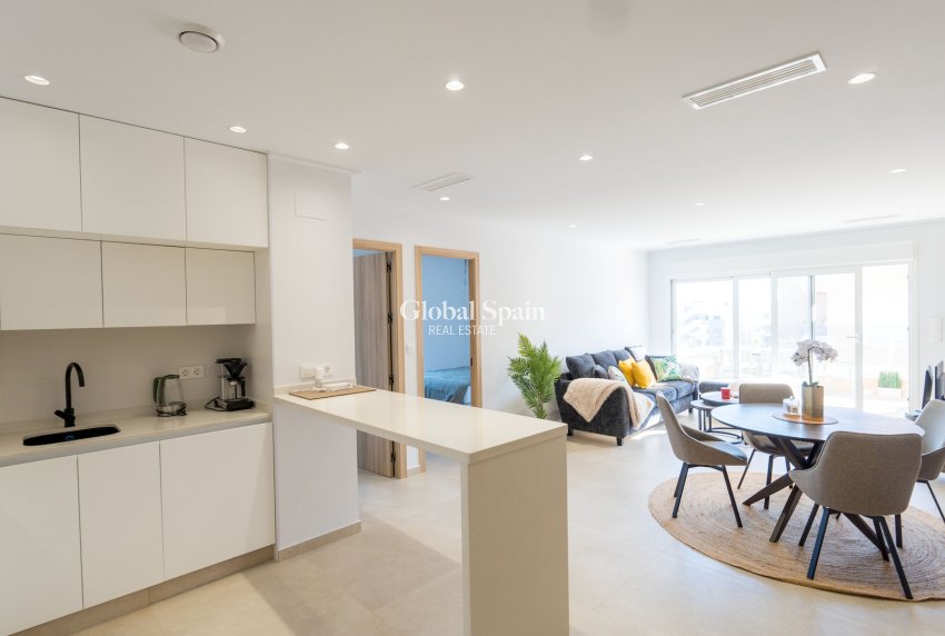 Resale - APARTMENT -
GUARDAMAR DEL SEGURA - El Raso
