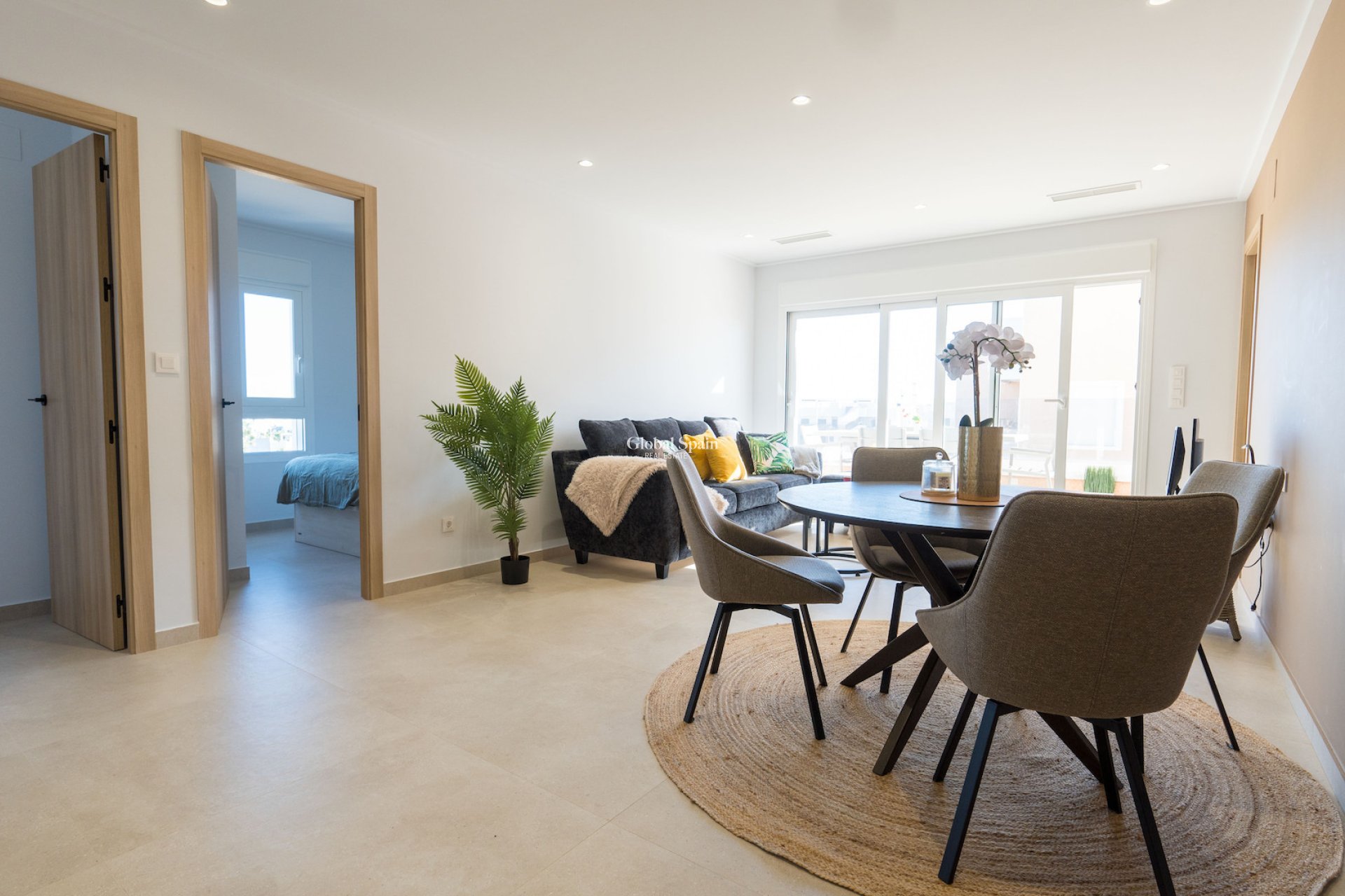 Resale - APARTMENT -
GUARDAMAR DEL SEGURA - El Raso