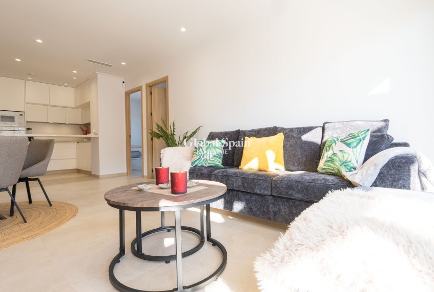 Resale - APARTMENT -
GUARDAMAR DEL SEGURA - El Raso