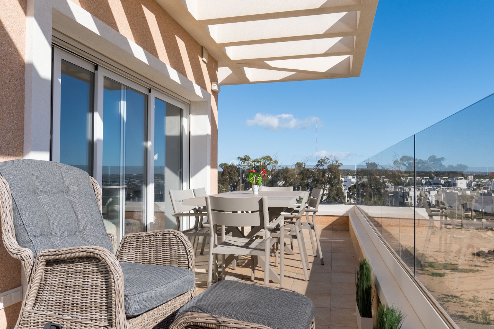 Resale - APARTMENT -
GUARDAMAR DEL SEGURA - El Raso