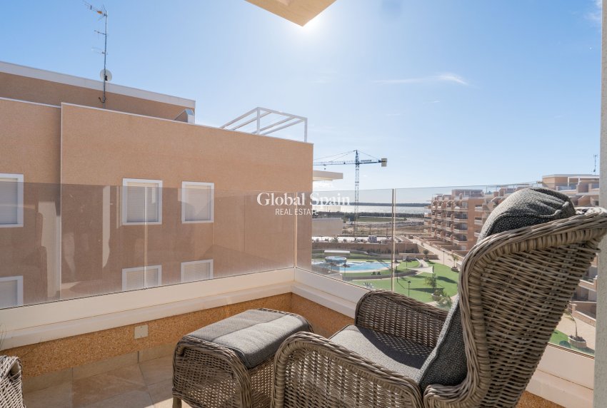 Resale - APARTMENT -
GUARDAMAR DEL SEGURA - El Raso