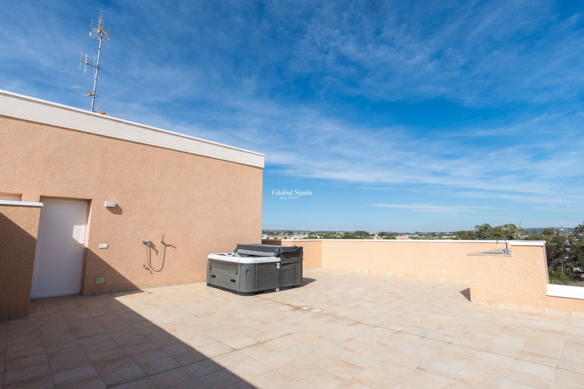 Resale - APARTMENT -
GUARDAMAR DEL SEGURA - El Raso