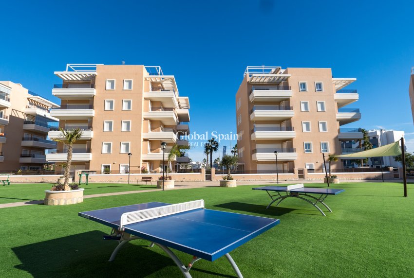 Resale - APARTMENT -
GUARDAMAR DEL SEGURA - El Raso