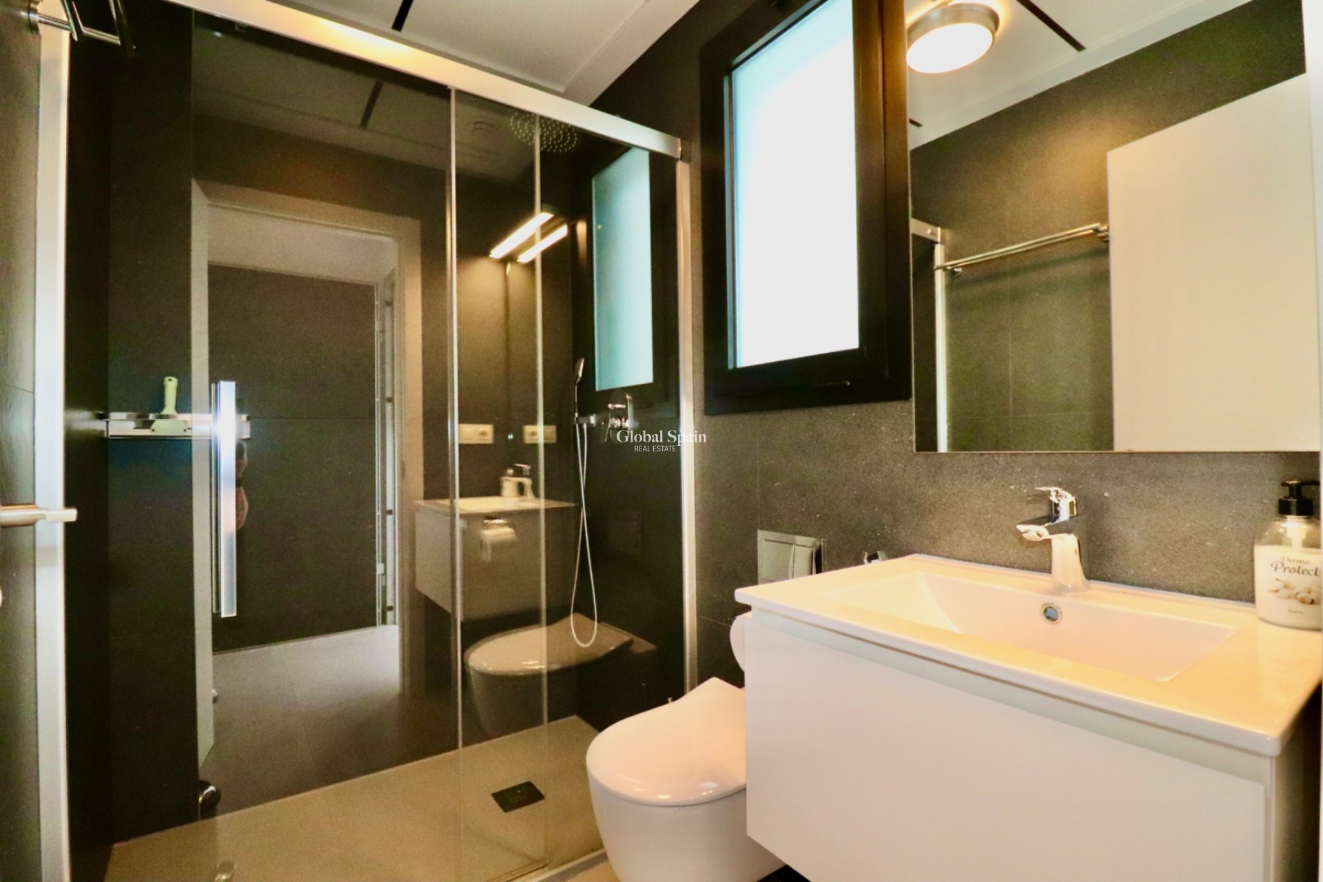 Resale - Apartment -
GUARDAMAR DEL SEGURA - Guardamar De La Segura