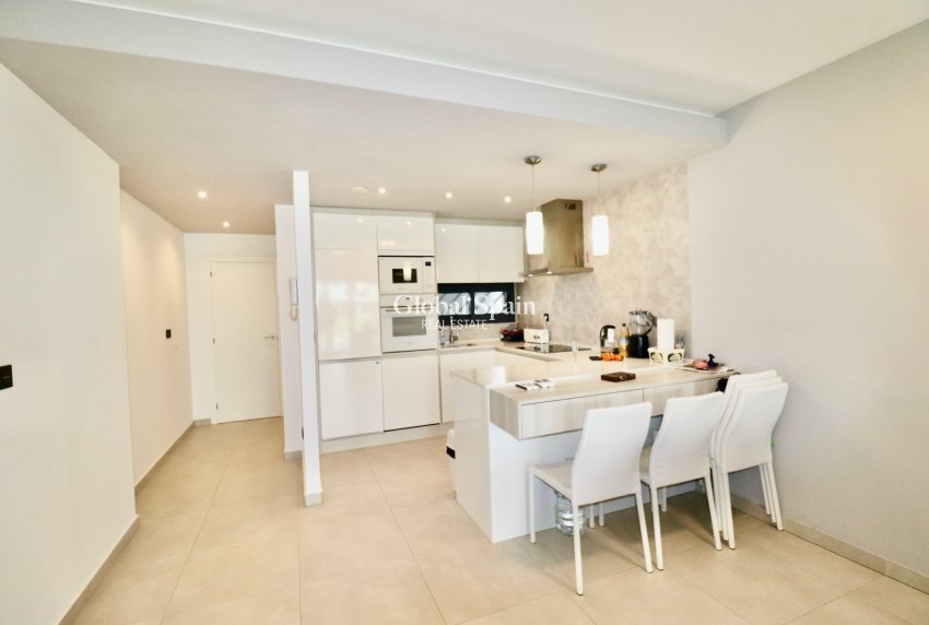 Resale - APARTMENT -
GUARDAMAR DEL SEGURA - Guardamar - El Raso