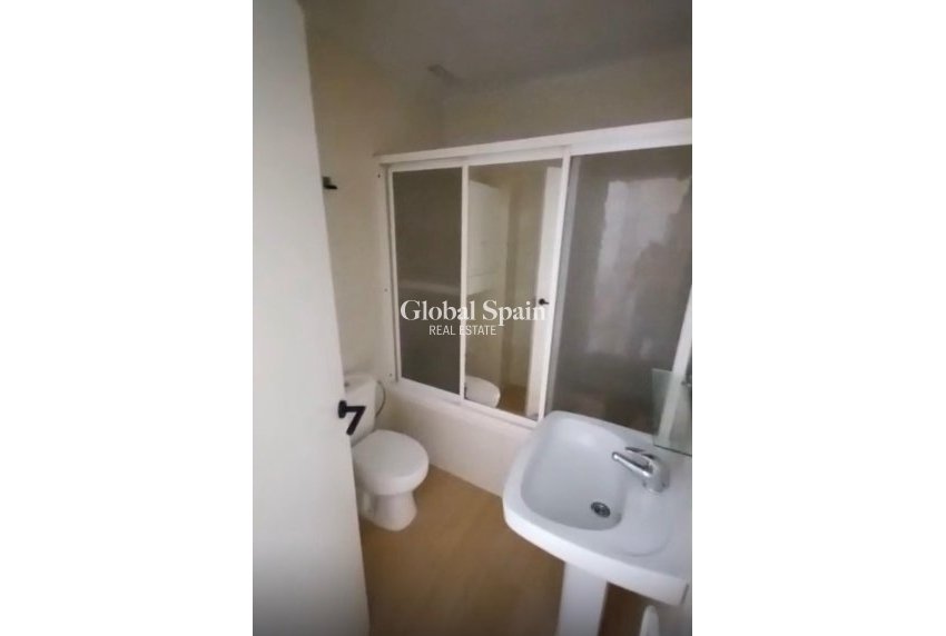 Resale - APARTMENT -
GUARDAMAR DEL SEGURA - Guardamar Playa