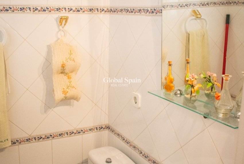 Resale - APARTMENT -
GUARDAMAR DEL SEGURA - Guardamar pueblo