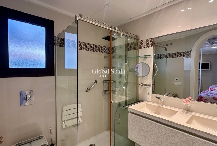 Resale - APARTMENT -
GUARDAMAR DEL SEGURA - Marjal Beach