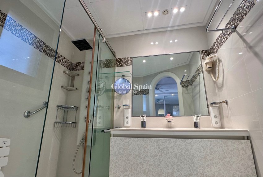 Resale - APARTMENT -
GUARDAMAR DEL SEGURA - Marjal Beach