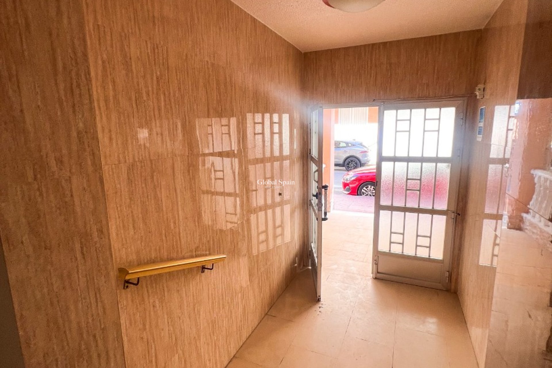 Resale - APARTMENT -
GUARDAMAR DEL SEGURA - Playa Centro Guardamar