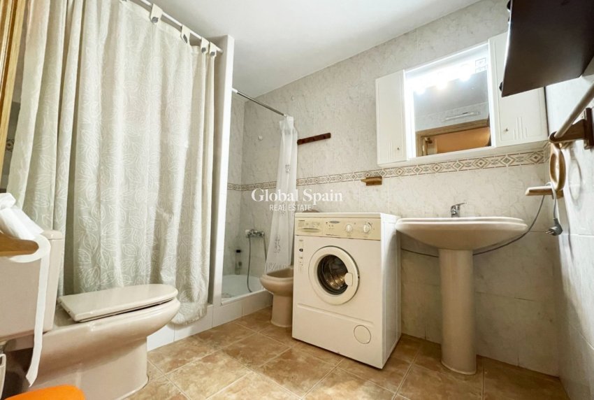 Resale - APARTMENT -
GUARDAMAR DEL SEGURA - Playa