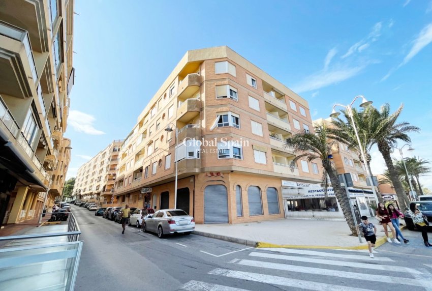 Resale - APARTMENT -
GUARDAMAR DEL SEGURA - Playa