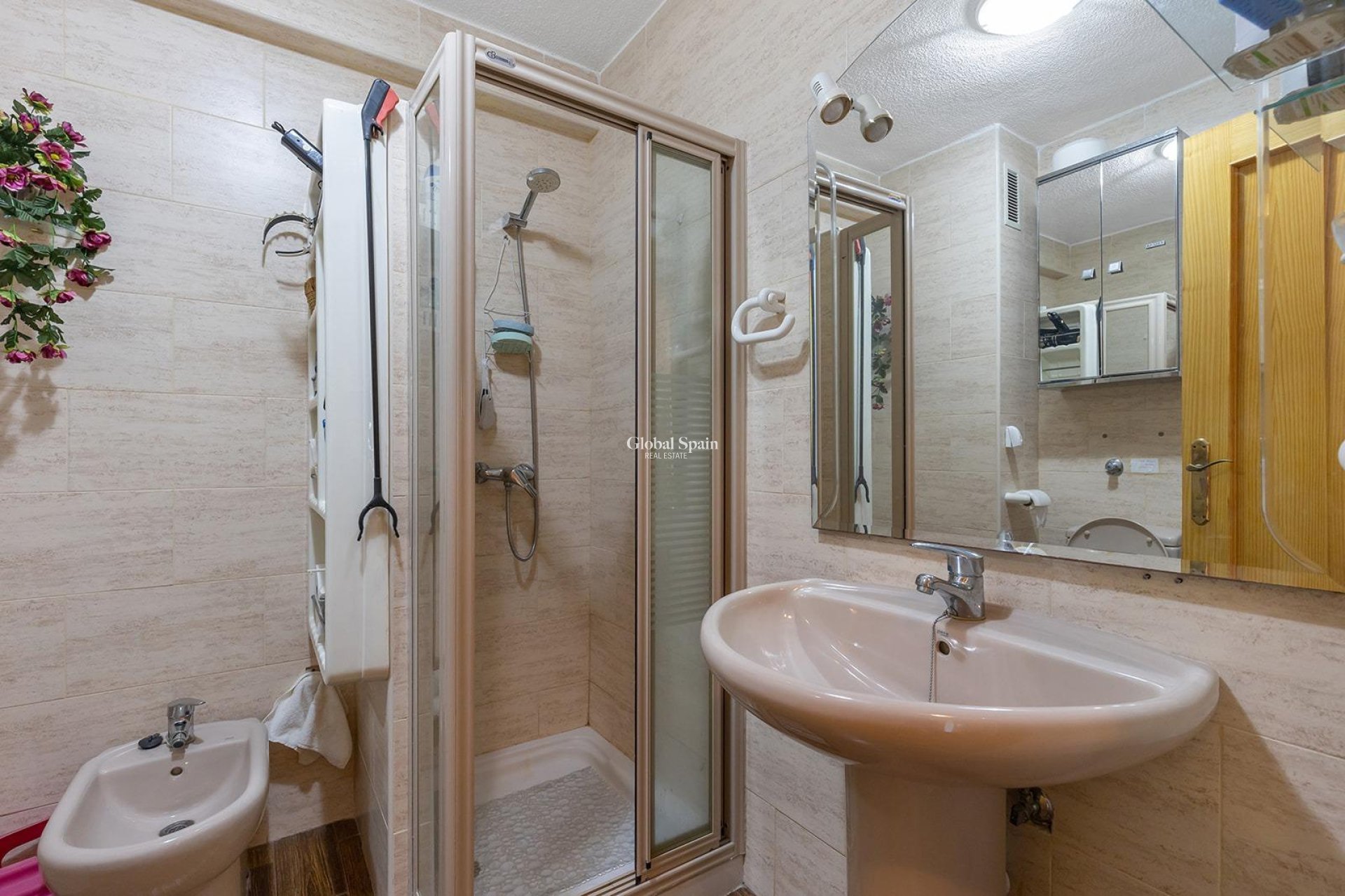 Resale - Apartment -
GUARDAMAR DEL SEGURA - Urb. pinomar