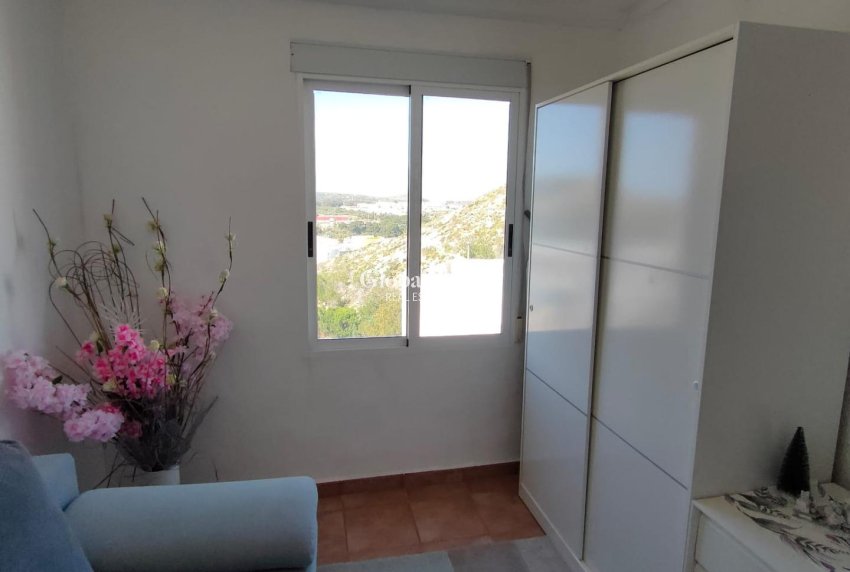Resale - APARTMENT -
GUARDAMAR DEL SEGURA - Zona Pueblo