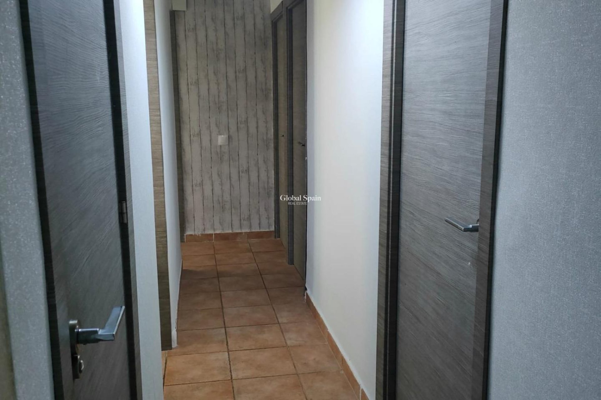 Resale - APARTMENT -
GUARDAMAR DEL SEGURA - Zona Pueblo