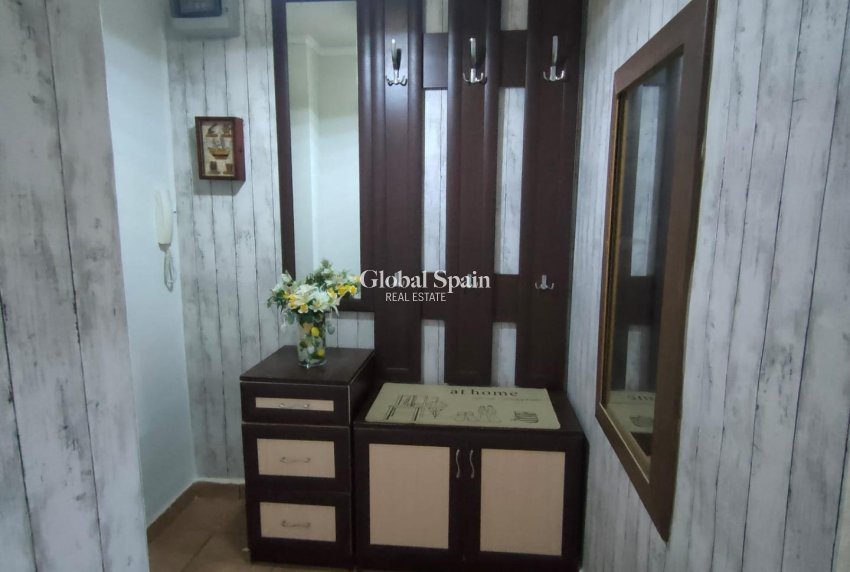 Resale - APARTMENT -
GUARDAMAR DEL SEGURA - Zona Pueblo