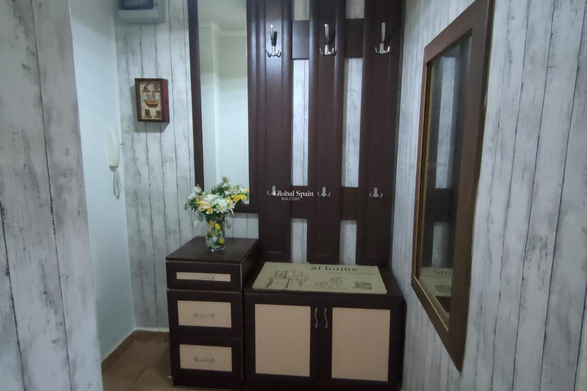 Resale - APARTMENT -
GUARDAMAR DEL SEGURA - Zona Pueblo
