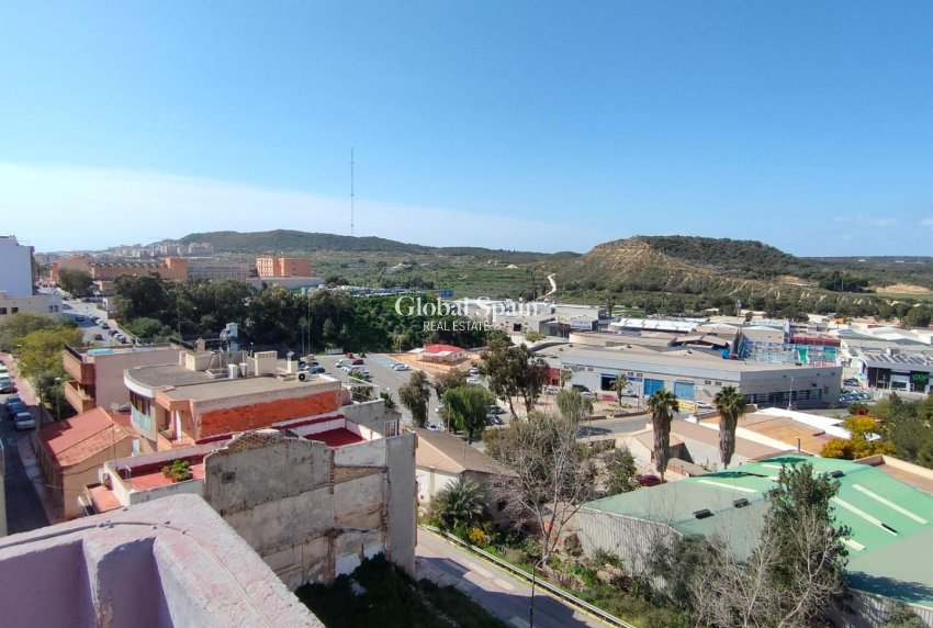 Resale - APARTMENT -
GUARDAMAR DEL SEGURA - Zona Pueblo