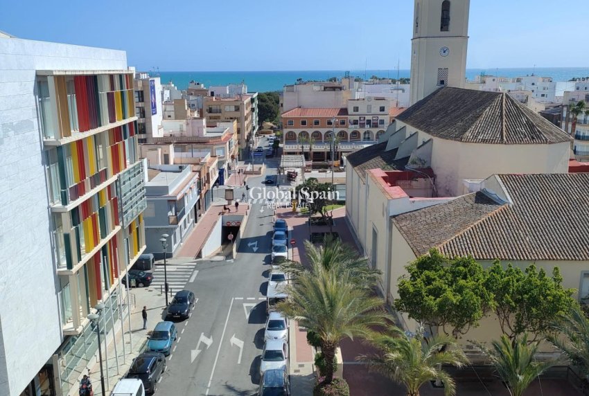 Resale - APARTMENT -
GUARDAMAR DEL SEGURA - Zona Pueblo