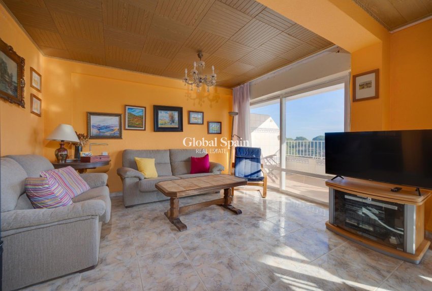 Resale - APARTMENT -
GUARDAMAR DEL SEGURA