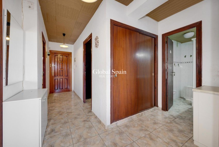 Resale - APARTMENT -
GUARDAMAR DEL SEGURA