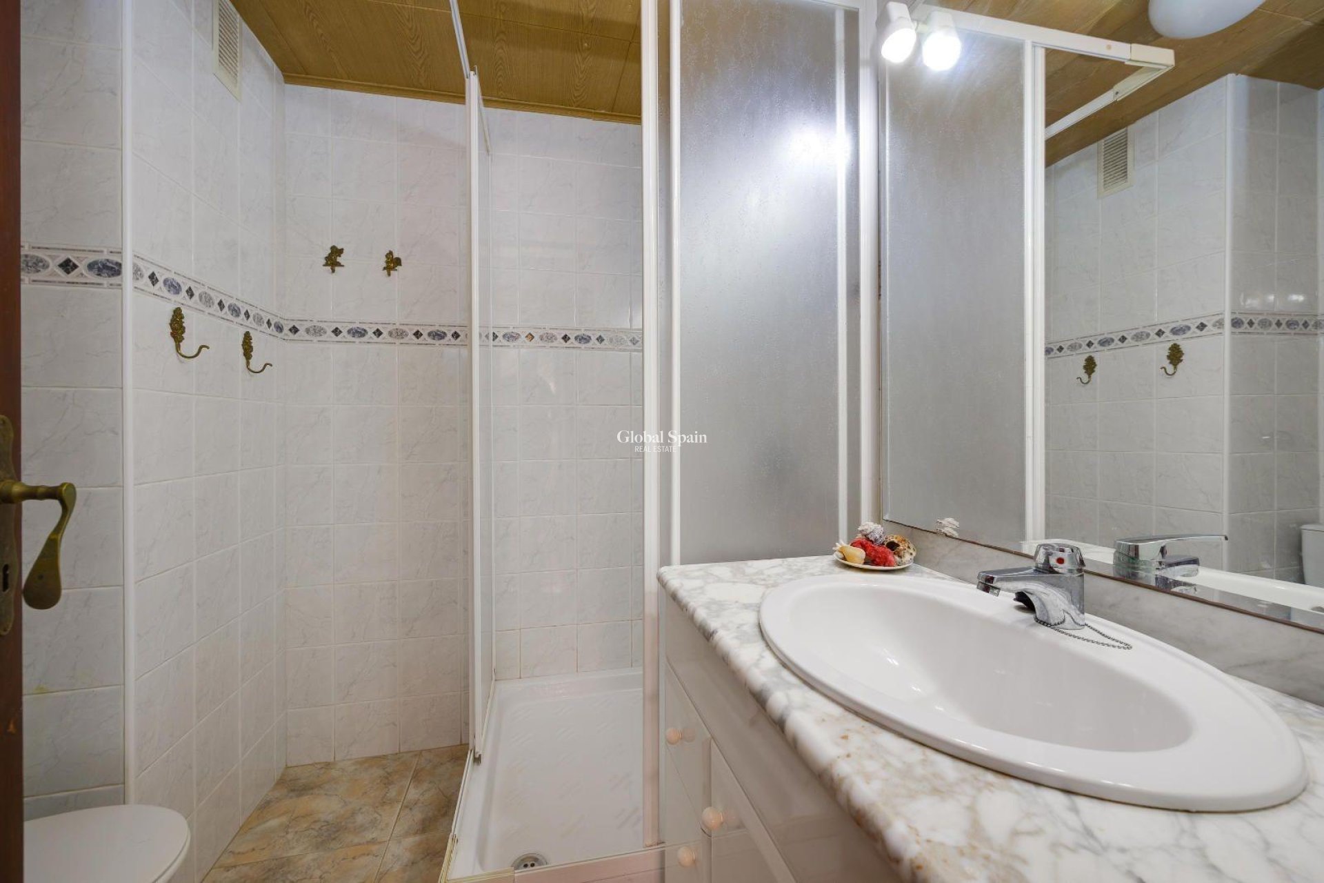 Resale - APARTMENT -
GUARDAMAR DEL SEGURA