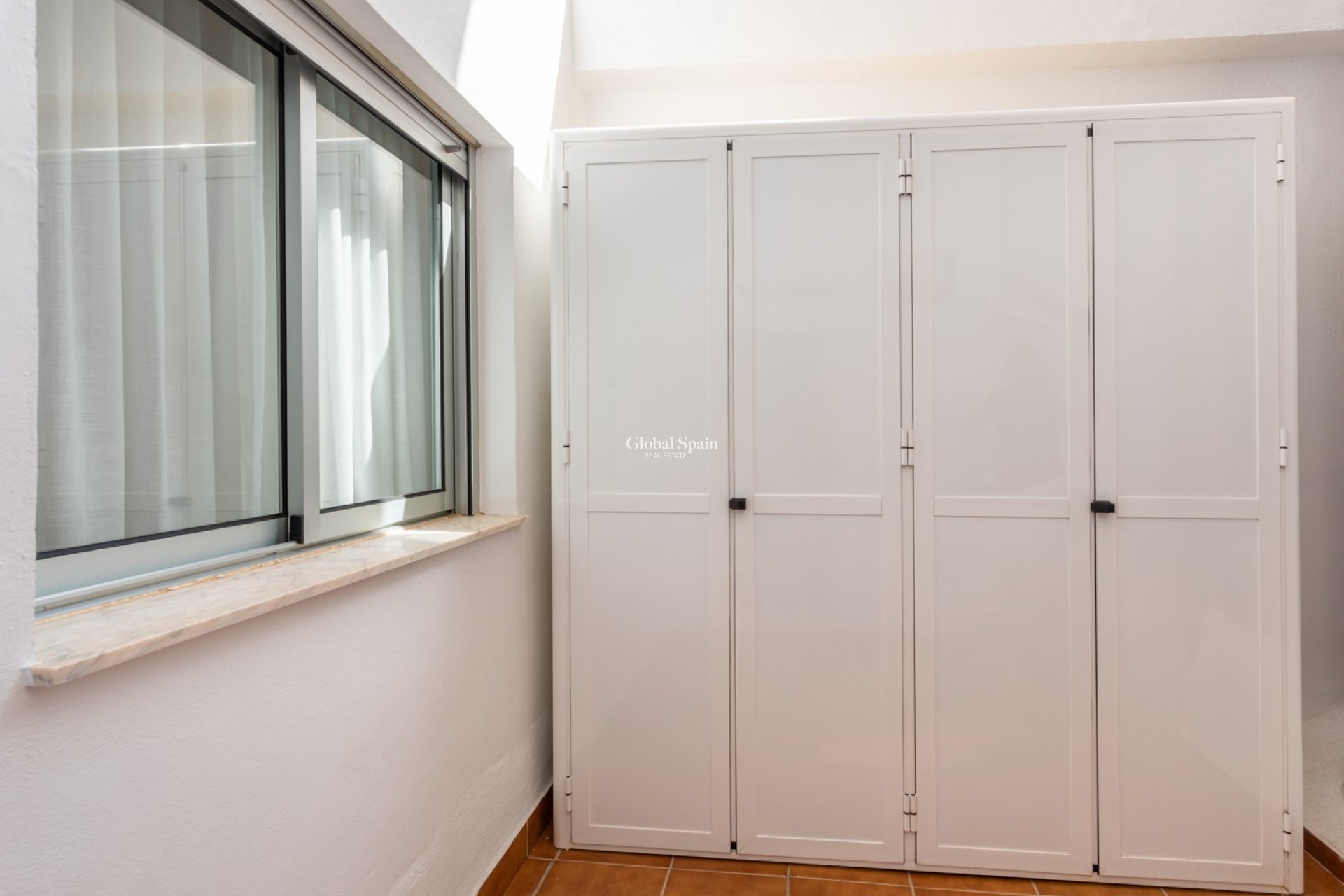 Resale - APARTMENT -
GUARDAMAR DEL SEGURA