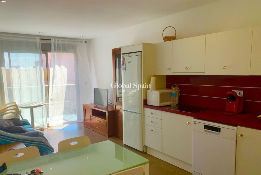 Resale - APARTMENT -
GUARDAMAR DEL SEGURA