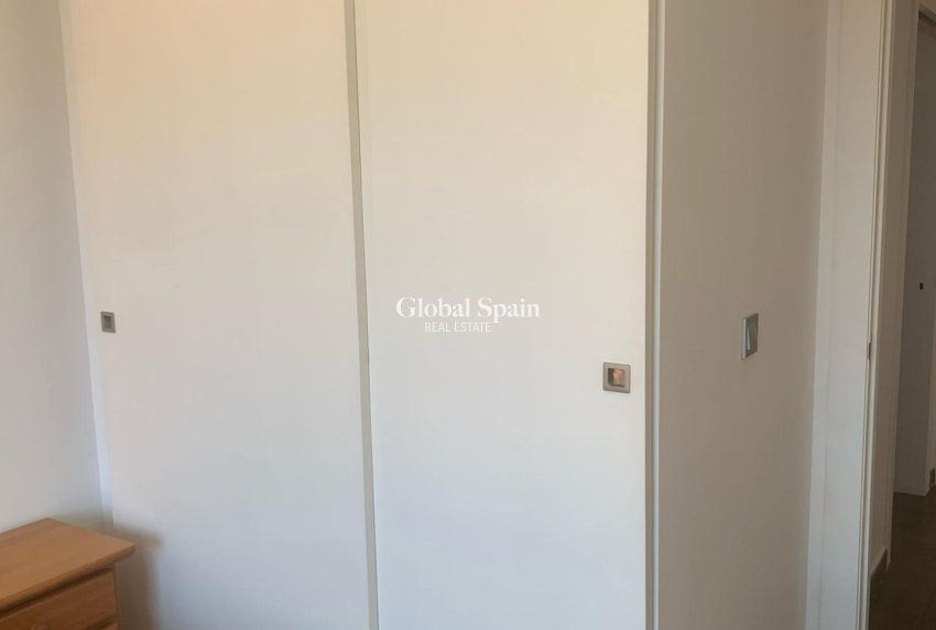 Resale - APARTMENT -
GUARDAMAR DEL SEGURA