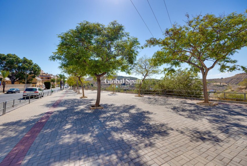 Resale - APARTMENT -
GUARDAMAR DEL SEGURA