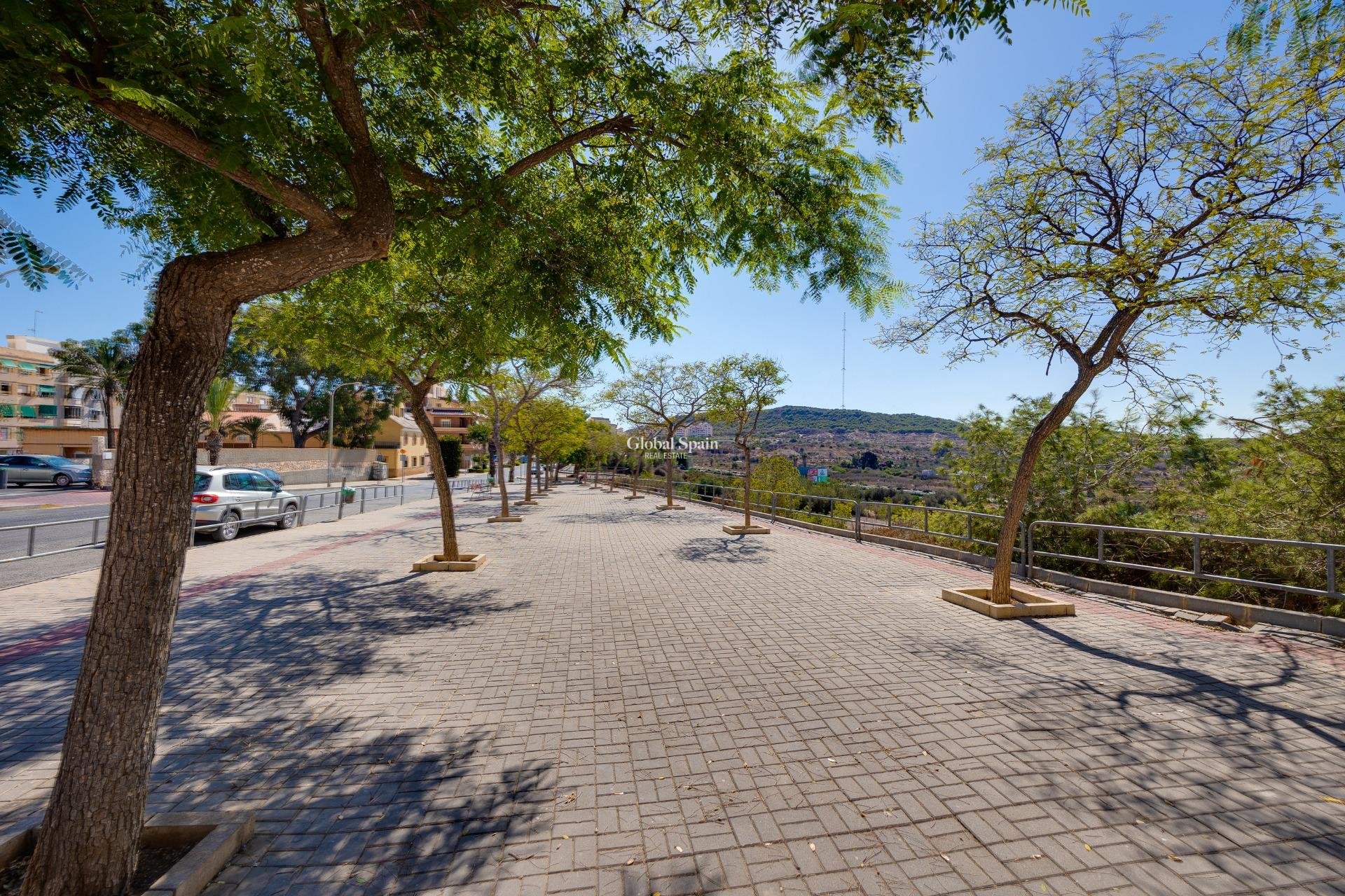 Resale - APARTMENT -
GUARDAMAR DEL SEGURA