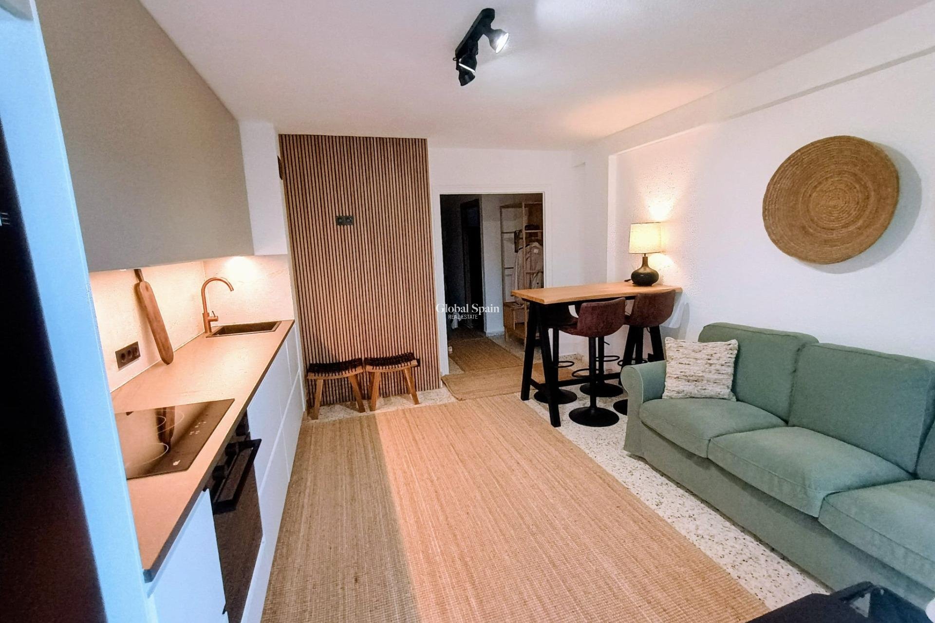 Resale - APARTMENT -
GUARDAMAR DEL SEGURA