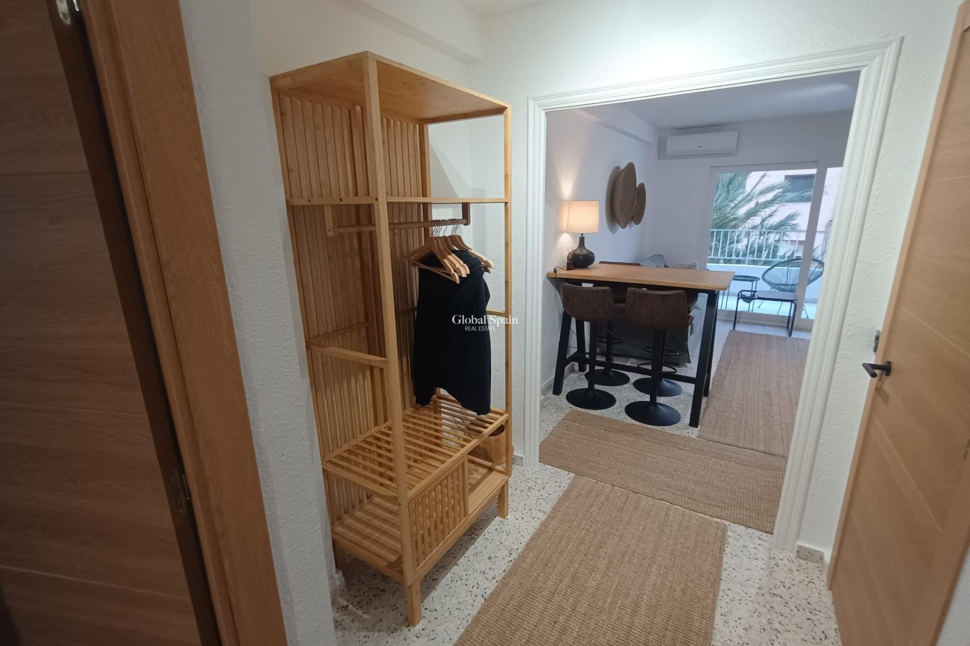 Resale - APARTMENT -
GUARDAMAR DEL SEGURA