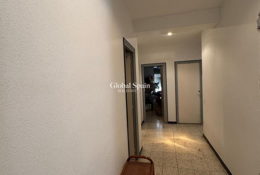 Resale - APARTMENT -
GUARDAMAR DEL SEGURA