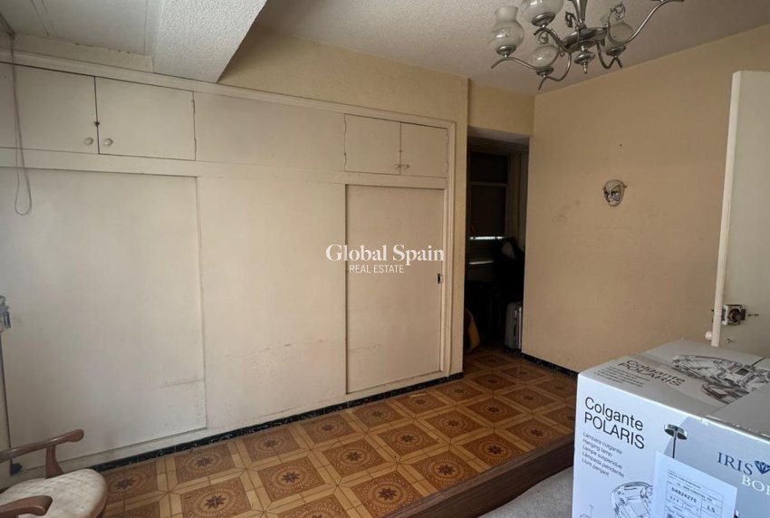 Resale - APARTMENT -
GUARDAMAR DEL SEGURA