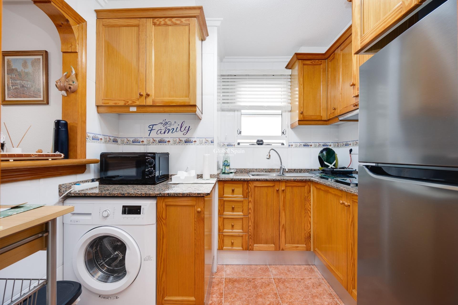 Resale - APARTMENT -
GUARDAMAR DEL SEGURA