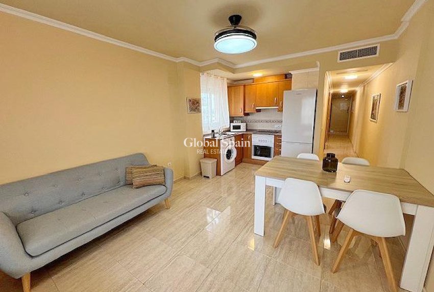 Resale - APARTMENT -
GUARDAMAR DEL SEGURA