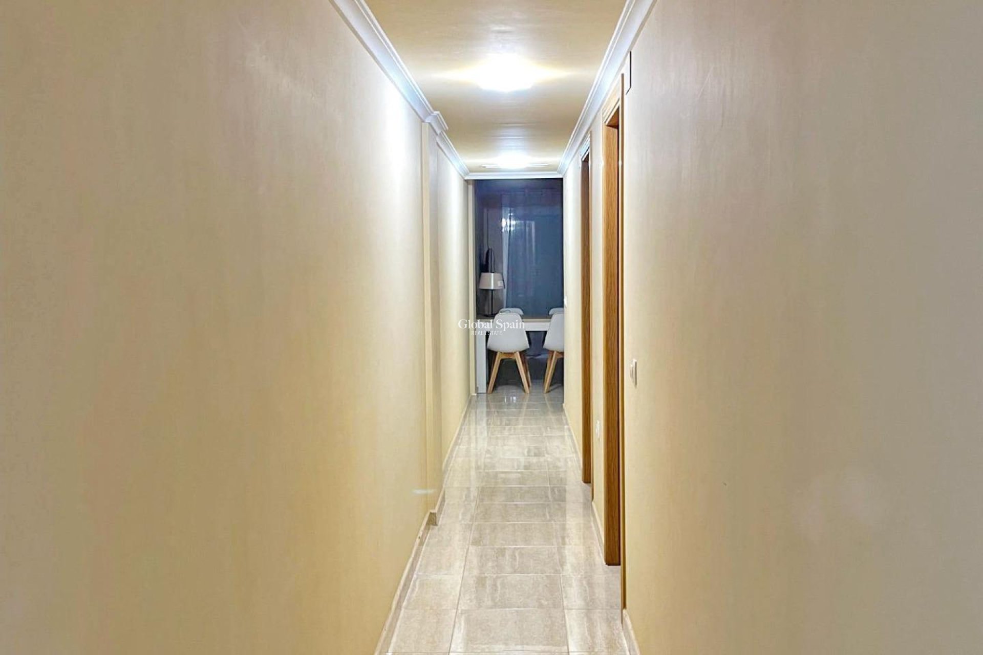 Resale - APARTMENT -
GUARDAMAR DEL SEGURA