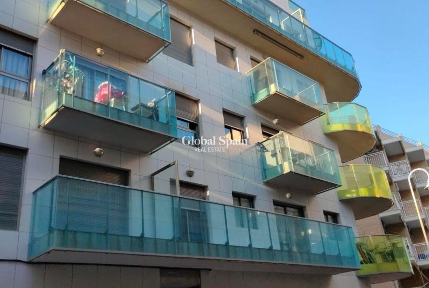 Resale - APARTMENT -
GUARDAMAR DEL SEGURA