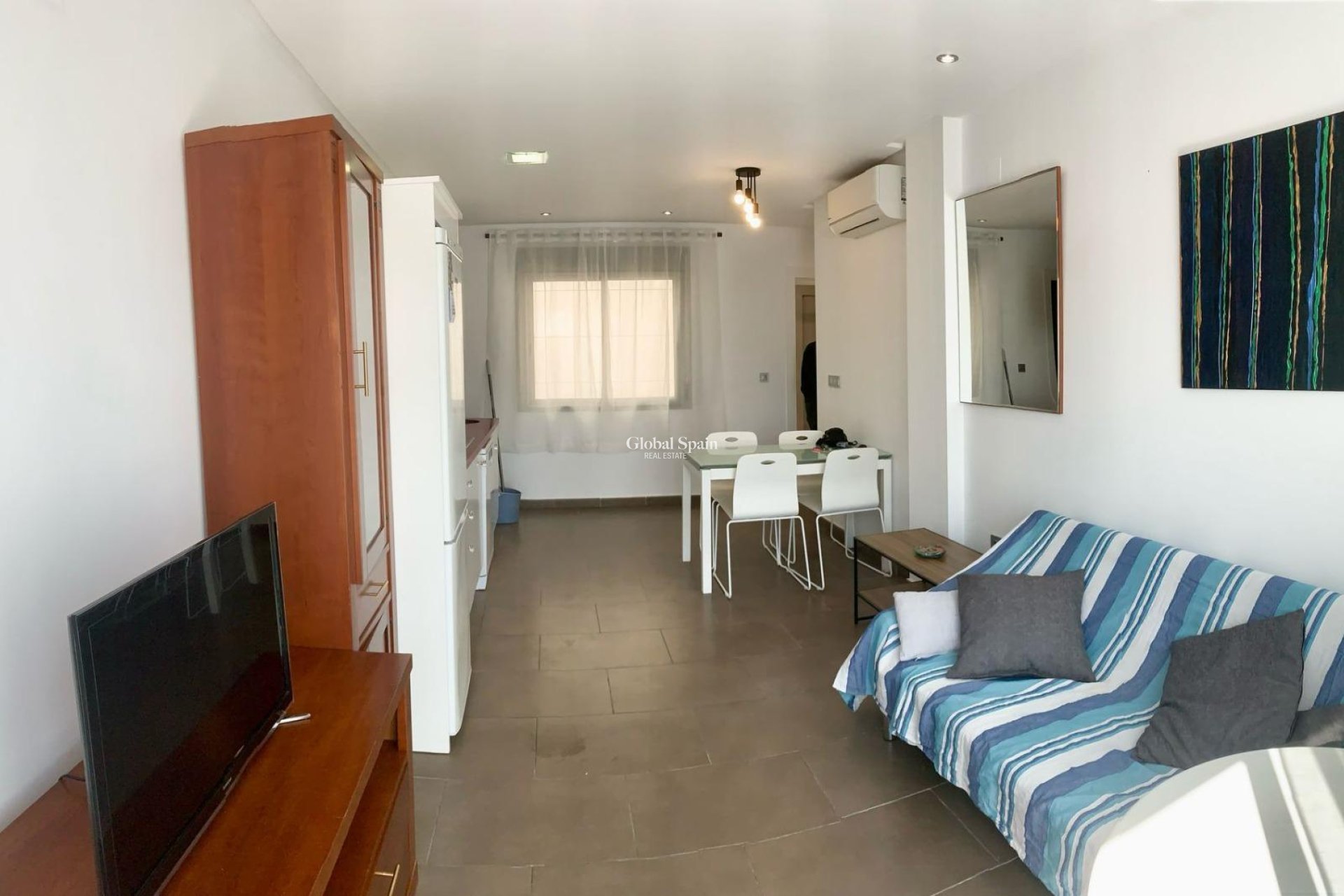 Resale - APARTMENT -
GUARDAMAR DEL SEGURA