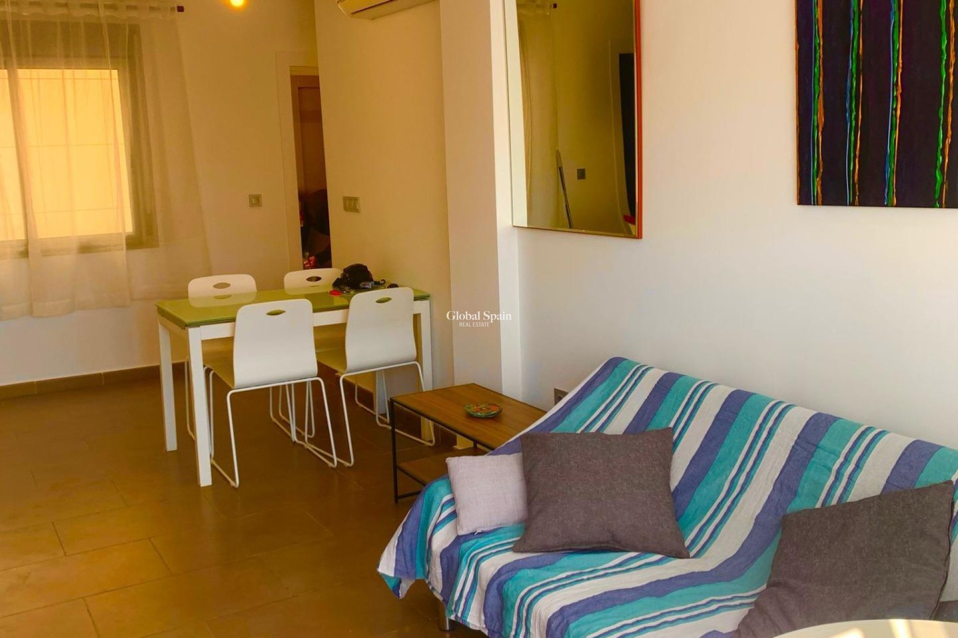 Resale - APARTMENT -
GUARDAMAR DEL SEGURA