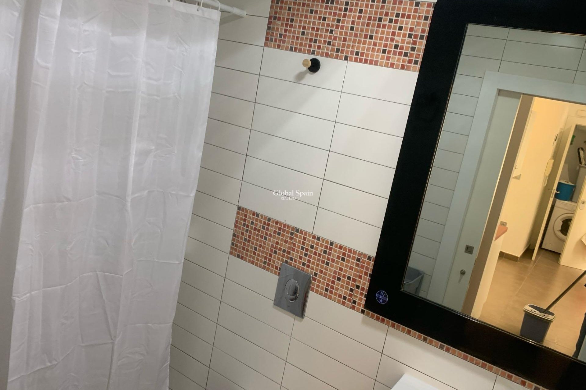 Resale - APARTMENT -
GUARDAMAR DEL SEGURA