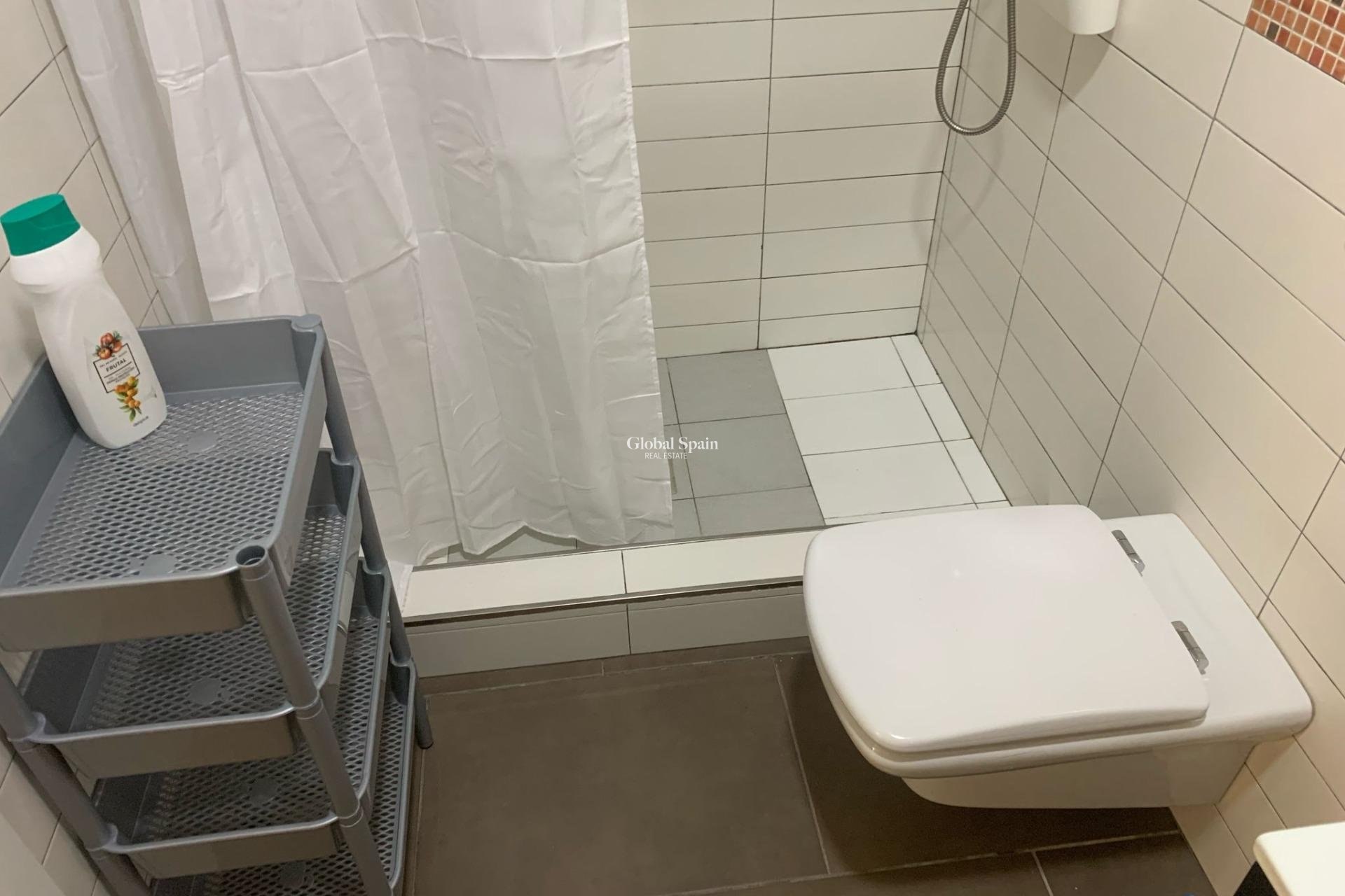 Resale - APARTMENT -
GUARDAMAR DEL SEGURA