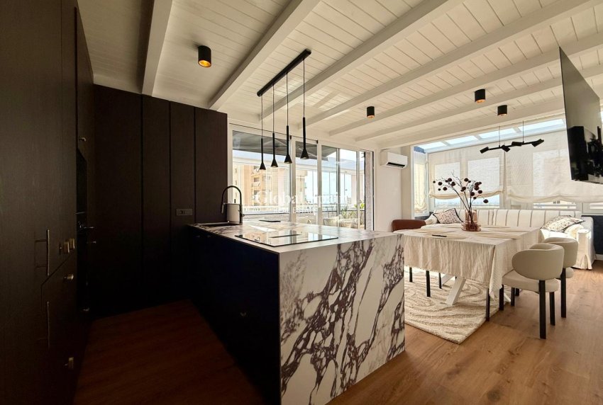 Resale - APARTMENT -
GUARDAMAR DEL SEGURA