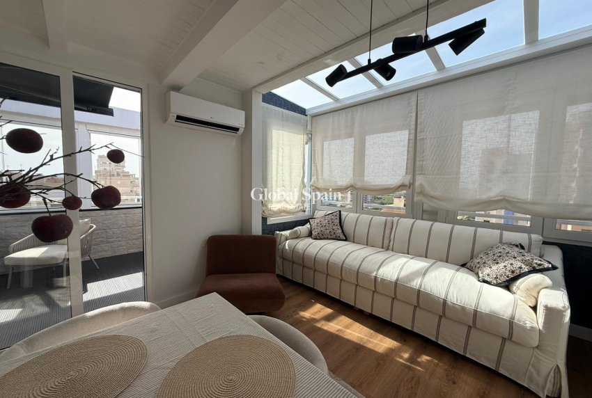 Resale - APARTMENT -
GUARDAMAR DEL SEGURA