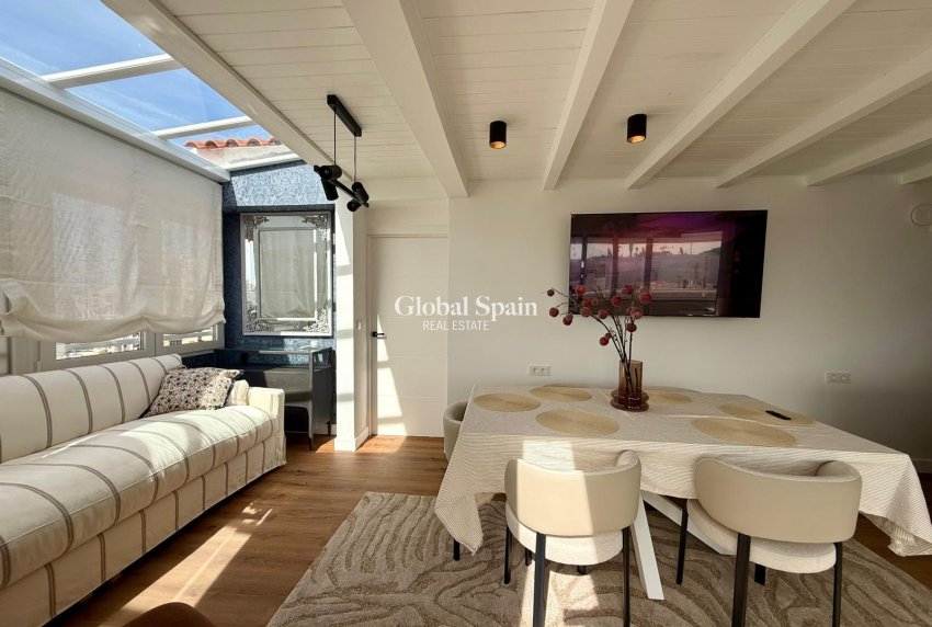 Resale - APARTMENT -
GUARDAMAR DEL SEGURA