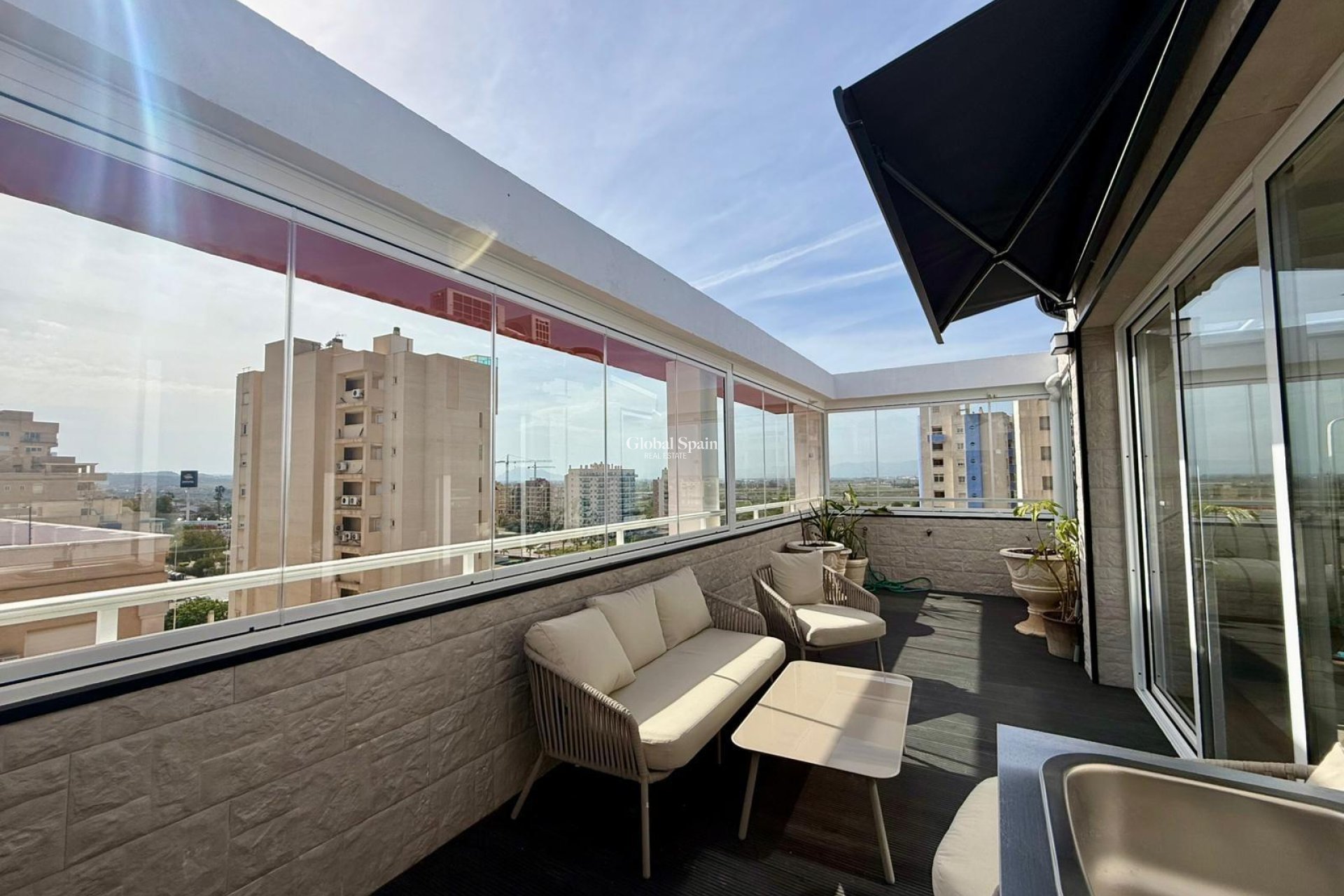 Resale - APARTMENT -
GUARDAMAR DEL SEGURA